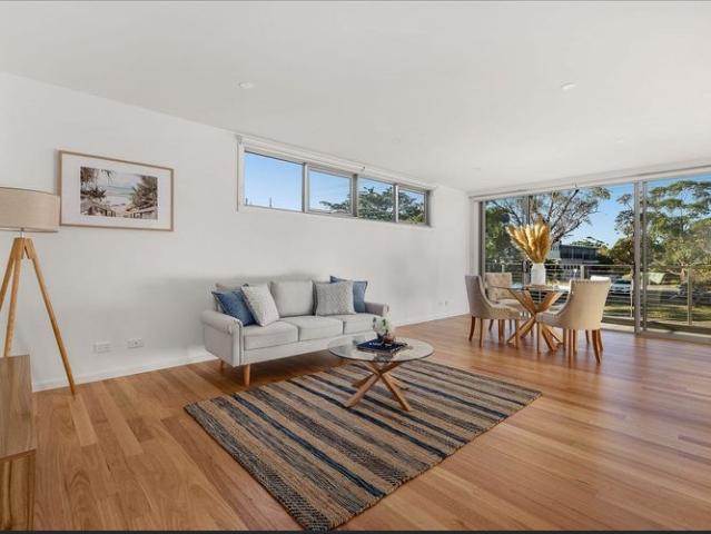 Easy Coastal Living in Prime Mornington Location