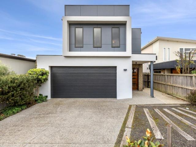 Easy Coastal Living in the Heart of Ocean Grove