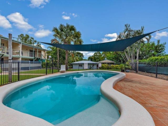 Easy Coastal Living Just Minutes from Cannonvale Beach
