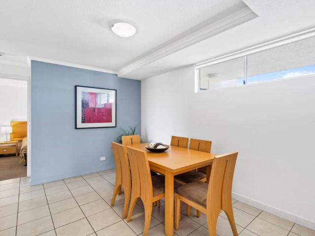 Easy Coastal Lifestyle – Furnished Spacious 2 Bed, 2 Bath Apartment