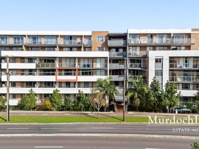 Renovated & Spacious Living with New Flooring and New Painting. Minutes Walk to City/Metro Bus & Shopping Centre. Close to Jasper Rd Public School