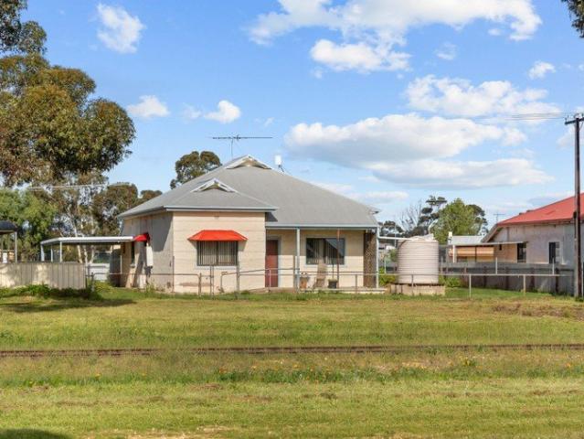 Easy Country Living, Endless Potential