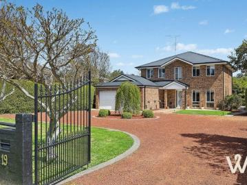 Yass, Yass Valley, Victoria - Equipped kitchen