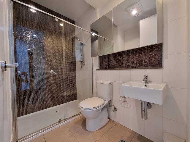 easy, furnished city‑side living