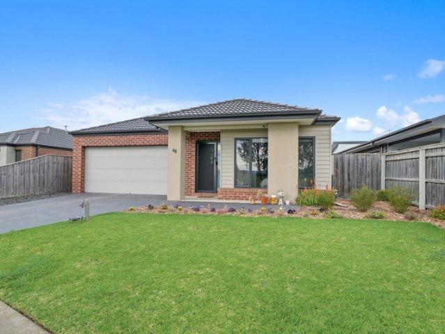 Easy Family Living in a Convenient Location