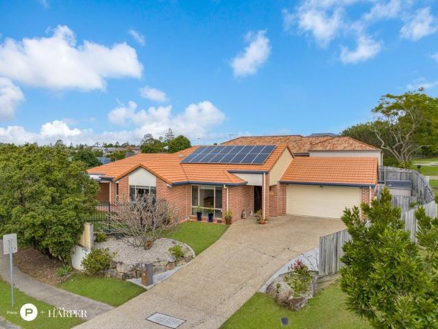 Easy Family Living in a Convenient Wakerley Pocket