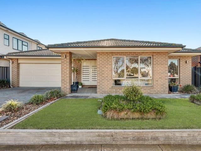 Easy Family Living in a Connected Point Cook Pocket