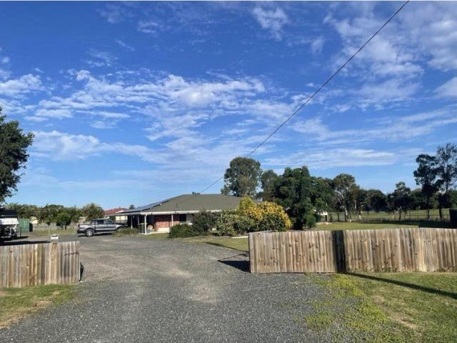 EASY FAMILY LIVING IN A GREAT LOCATION