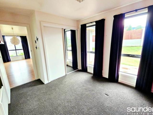 EASY FAMILY LIVING IN ST LEONARDS