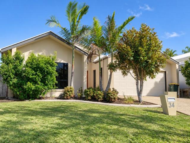 Easy Family Living, Room to Relax & Peregian Springs at Your Doorstep!