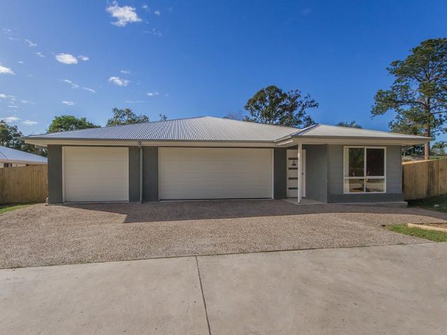 EASY LIVING 2 BEDROOM HOME WAITING FOR YOU TO MOVE IN!