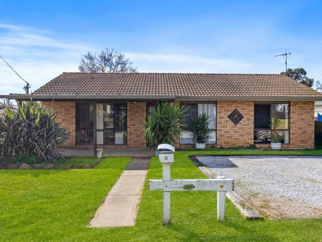 EASY LIVING WITH INVESTMENT APPEAL