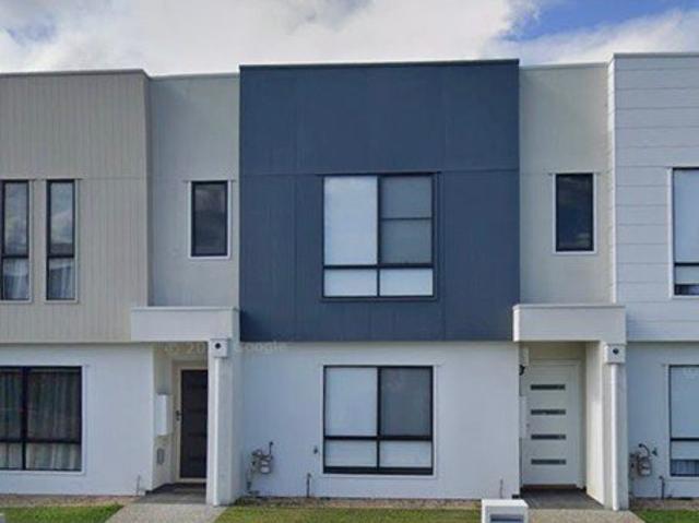 Easy Living with Space, Solar and a Double Garage