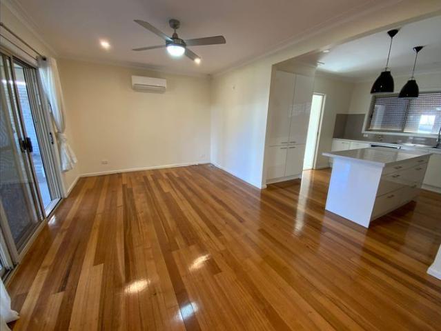 EASY LIVING AND LOW MAINTENANCE WAITING FOR YOU