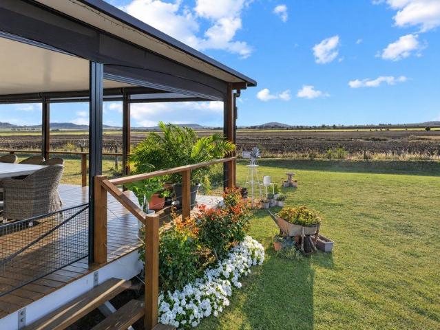 Easy Living, Big Shed, Beautiful Views Big Shed, Beautiful Views, Easy Living