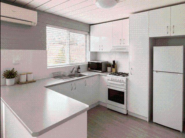 Easy living, Close to town!