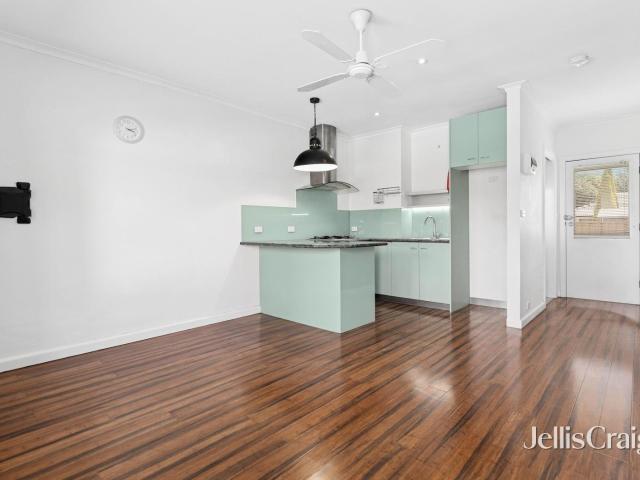 Easy living close to shops, bus stop & schools!