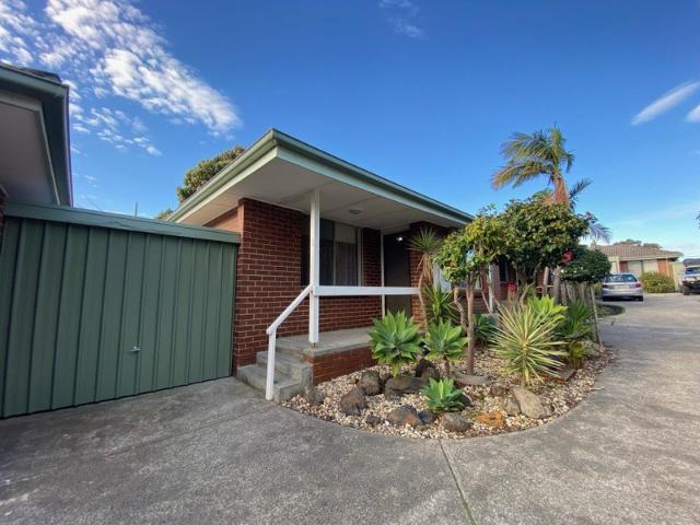 Easy Living Close to Shops, Schools & the Beach