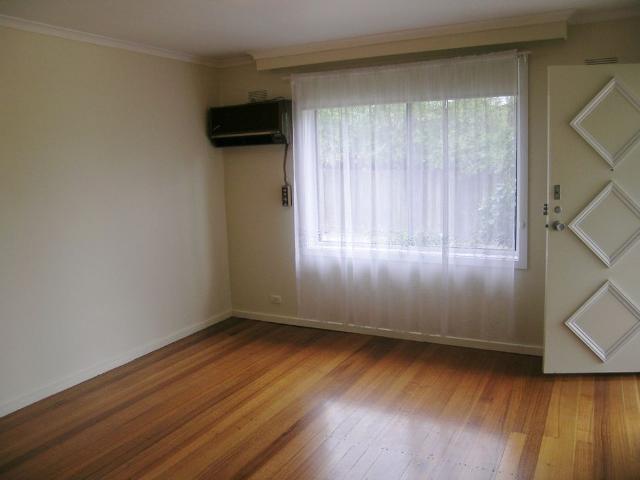 Easy Living Close to Shops, Schools & the Beach