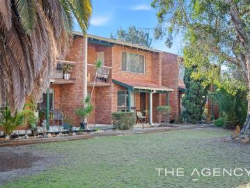 Easy Living & Elevated Comfort!