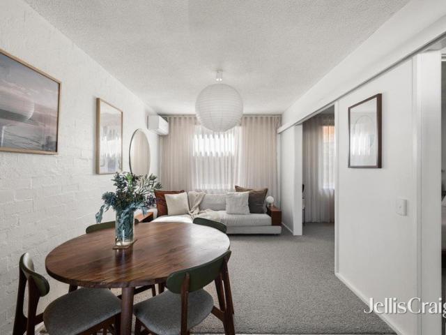 Easy Living, Great Location