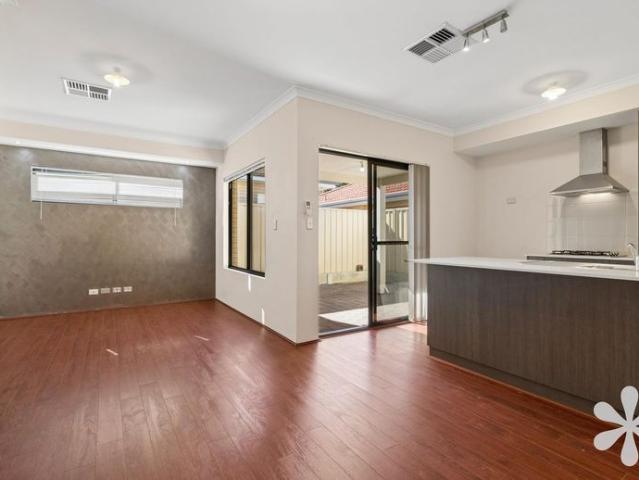 Easy Living, Great Location