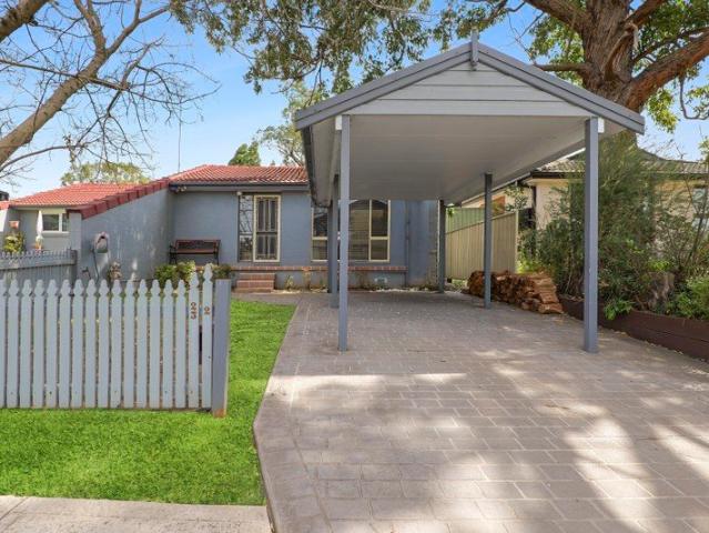 Easy living in the heart of McGraths Hill