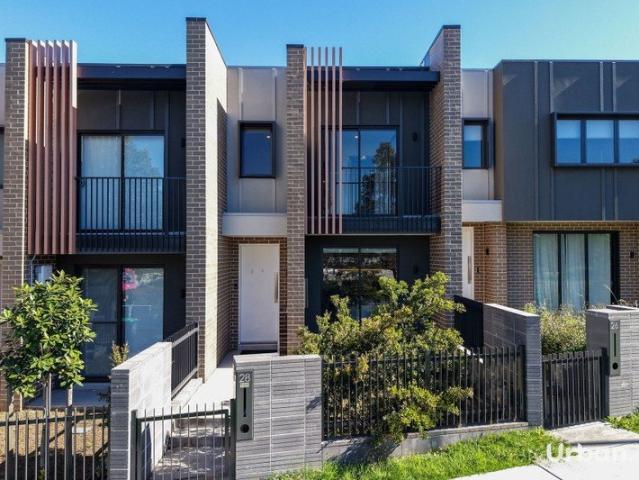 No Strata! Easy Living in the Heart of Willowdale! Near new Construction!
