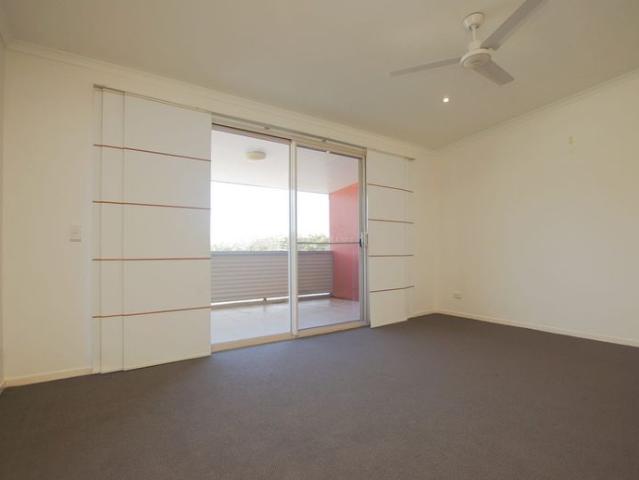 EASY LIVING IN THE JETTY AREA