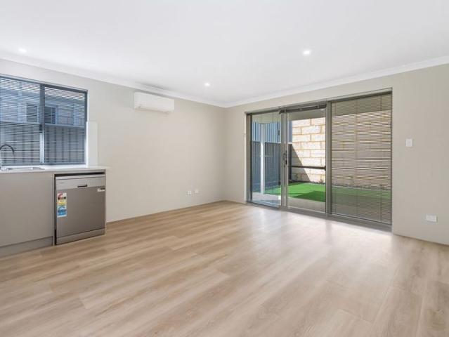 EASY LIVING IN A MODERN 2 BEDROOM HOME