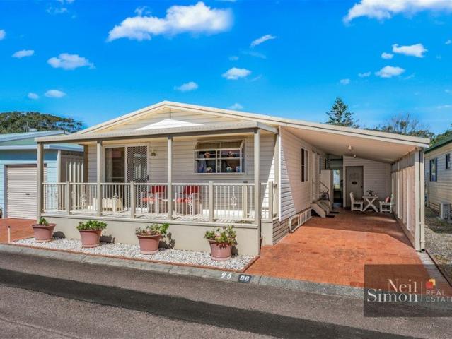 Easy Living in a Neat & Tidy Retirement Setting