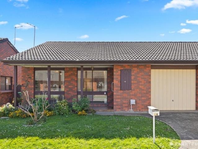 Easy living in a convenient Bayswater North pocket
