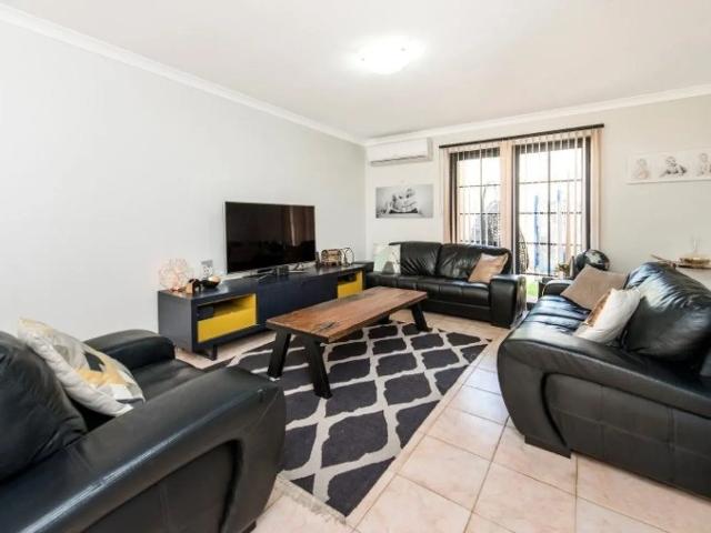 Easy Living in a Convenient Bassendean Location