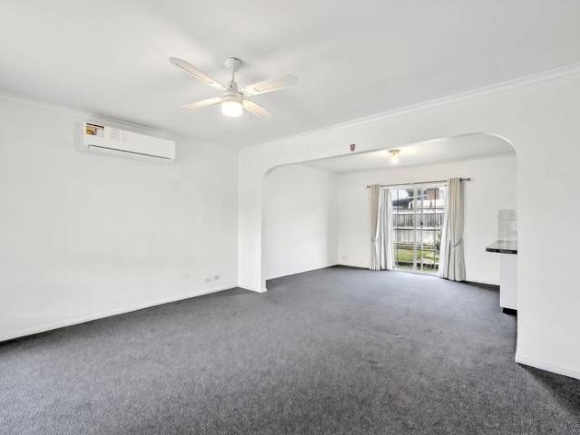 Easy Living in a Convenient Bell Park Location