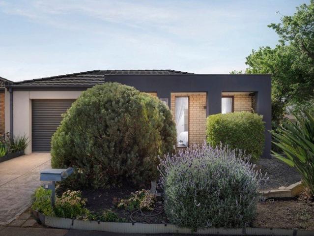 Easy Living in a Convenient Melton West Location