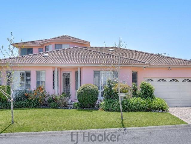 Easy Living in a Convenient Single Level Duplex