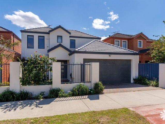 EASY LIVING IN A CONVENIENT RIVERVALE LOCATION
