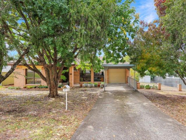 Easy Living in a Leafy Setting