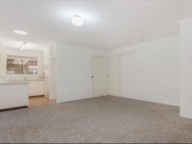 Easy Living in a Peaceful Over 55s Community