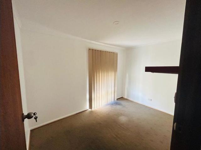 Easy Living in a Prime Location Spacious 3 Bedroom Home in Peaceful Happy Valley