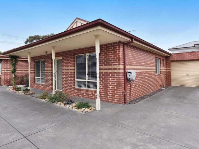 Easy Living In A Prime Sunbury Position