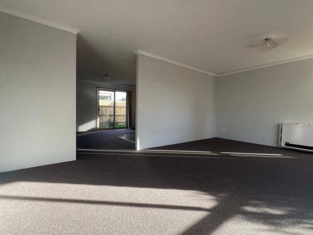 Easy Living in a Quiet Shearwater Location