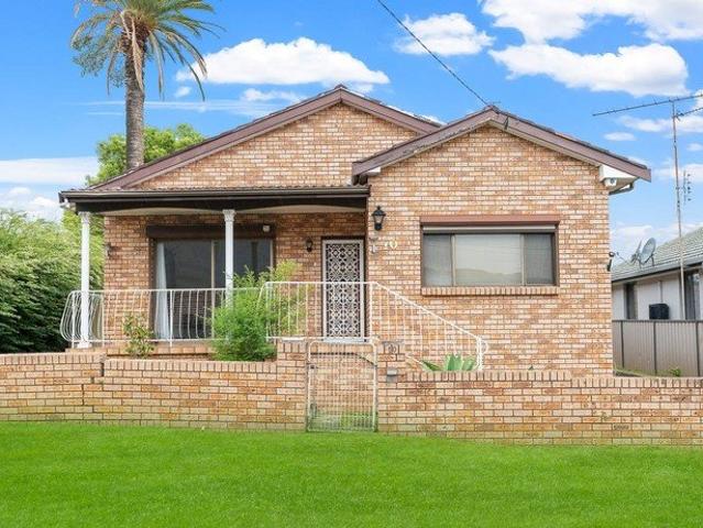 Easy Living in a Sought After Corrimal Pocket