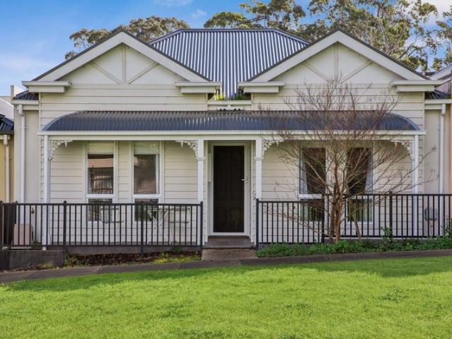 Easy Living in a Thriving Mount Barker Location