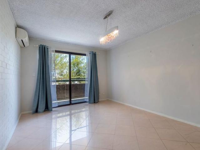 Easy Living in a Vibrant Location!