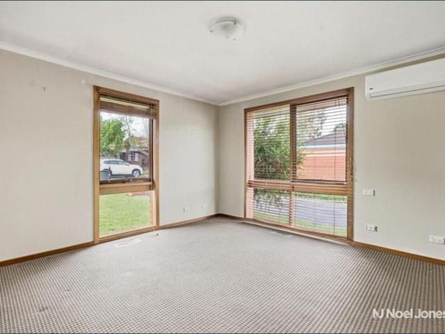 Easy Living In Central Ringwood
