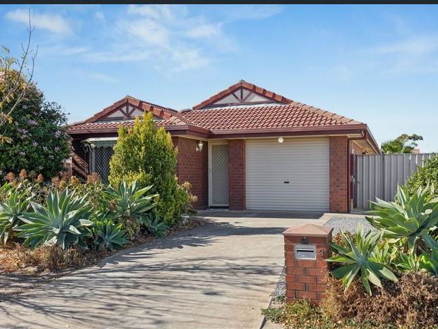 Easy Living in Convenient Location!