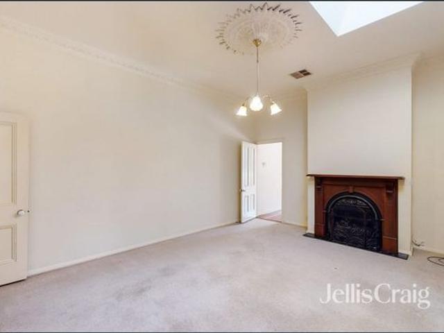 Easy Living in Desirable Toorak Location
