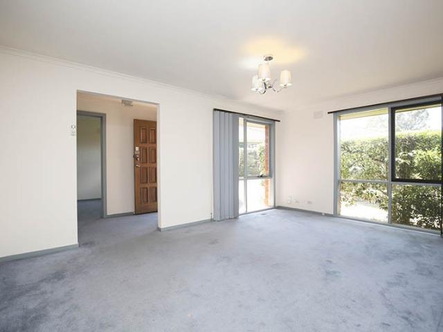 Easy Living in Doncaster – Air Conditioned 3 Bedroom Unit Available Now