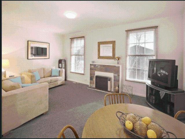 Easy Living in Leafy Glen Iris